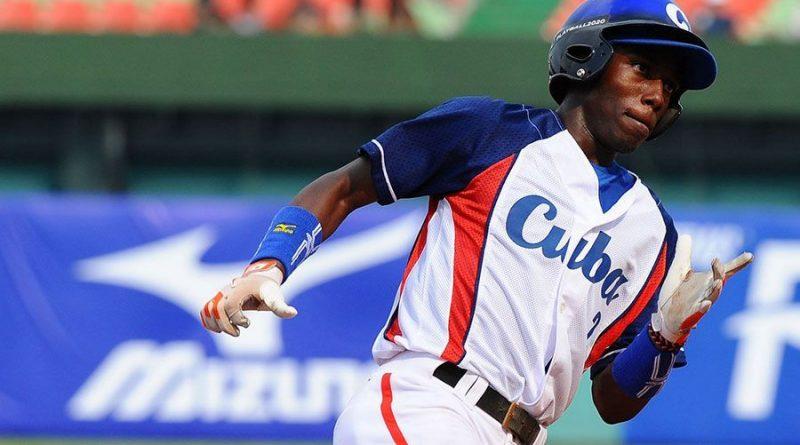 Randy Arozarena consigue triple