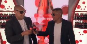 Gente de Zona estrena su propia botella de Coca-Cola