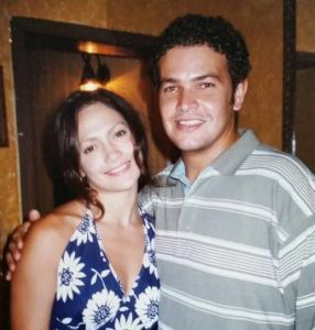 Orlando Fundichely con Jennifer López