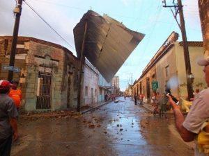 Tornado causó estragos