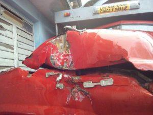 Camión impactó a un ómnibus