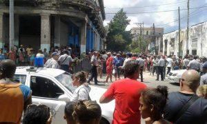 Cubanos se lanzaron a la calle