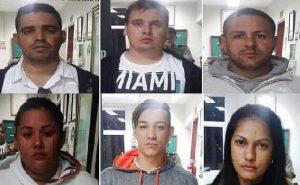 seis migrantes cubanos