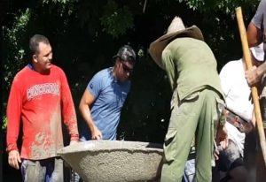 Luis Silva ayuda