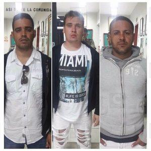 seis migrantes cubanos
