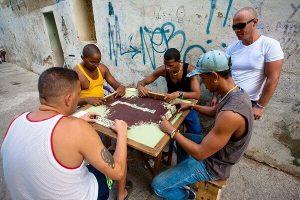dominó en Cuba