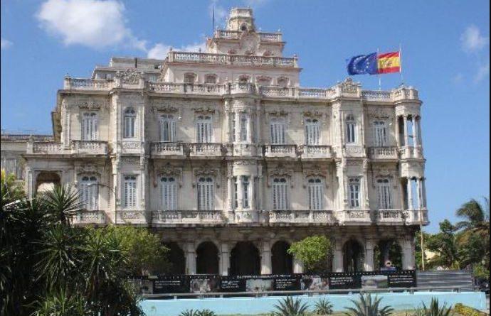 residentes en la Isla con nacionalidad española