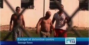deportan a tres cubanos