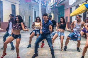 Leoni Torres te pone a bailar