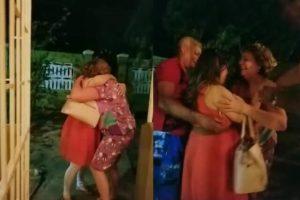 Cubana se reencuentra con sus padres