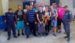 diez migrantes cubanos