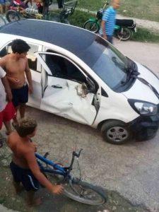 lo arrastra unas cuadras