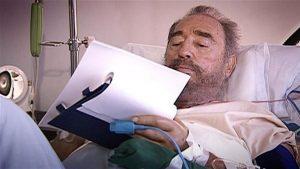 Fidel Castro firma