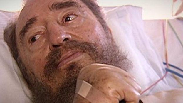 Fidel Castro firma