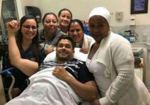 Jerry Rivera tras salir del quirófano