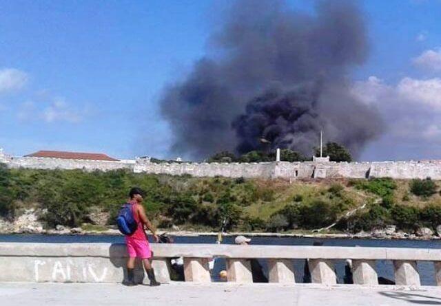 incendio en la fortaleza San Carlos