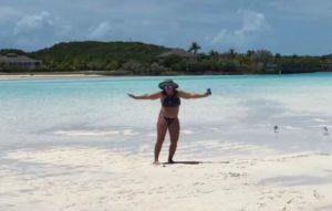 Doctora Polo en bikini