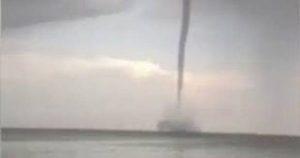 Impresionante tromba marina