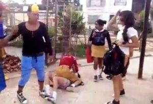 pelea entre estudiantes