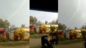 impactante paso de un tornado