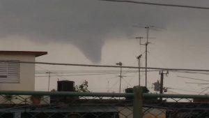 tornado por Arroyo Naranjo