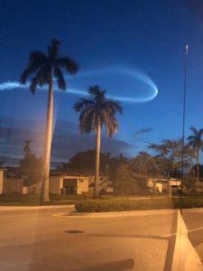 extraña luz en el cielo de la Florida