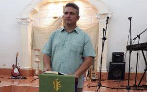 Pastor metodista Carlos Macías